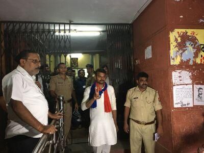 छात्रसंघ अध्यक्ष निर्वाचित होते ही नवनिर्वाचित छात्रसंघ अध्यक्ष उदय प्रकाश यादव सहित 18 लोंगो पर दर्ज हुआ मुकदमा छात्रसंघ अध्यक्ष निर्वाचित होते ही नवनिर्वाचित छात्रसंघ अध्यक्ष उदय प्रकाश यादव सहित 18 लोंगो पर दर्ज हुआ मुकदमा