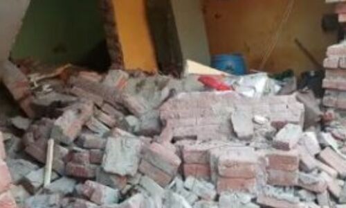 गाजियाबाद के विजयनगर इलाके में मकान में हुआ सिलेंडर से विस्फोट, पांच घायल गाजियाबाद के विजयनगर इलाके में मकान में हुआ सिलेंडर से विस्फोट, पांच घायल