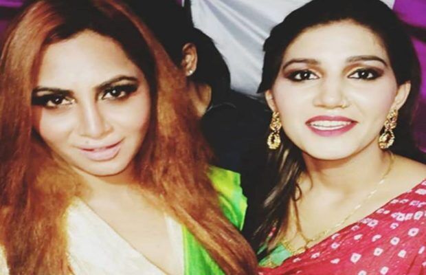 Sapna Choudhary New Song Dance Video: CWE रिंग में सपना चौधरी के साथ उतरीं अर्शी खान Sapna Choudhary New Song Dance Video: CWE रिंग में सपना चौधरी के साथ उतरीं अर्शी खान