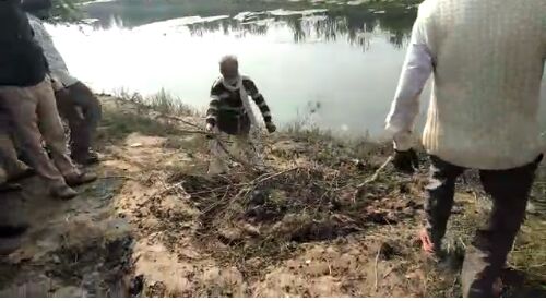 पिता पर लगा बच्ची की मौत का आरोप, पुलिस जांच में जुटी