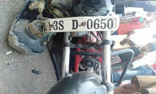 कासगंज में रोड हादसा, वाइक सवार टेंकर से भिड़े, तीन महिलाओं की मौत, कमजोर दिल वाले तस्वीर ने देखें