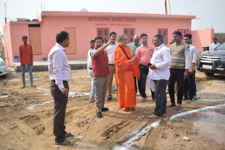 मण्डलायुक्त ने किया कुंभ मेले के कार्यों का किया निरीक्षण,परियोजना प्रबंधक को किया निलंबित