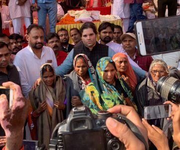 ऐसी घटिया राजनीती न करे जिससे सस्ती लोकप्रियता मिले - वरुण गांधी ऐसी घटिया राजनीती न करे जिससे सस्ती लोकप्रियता मिले - वरुण गांधी