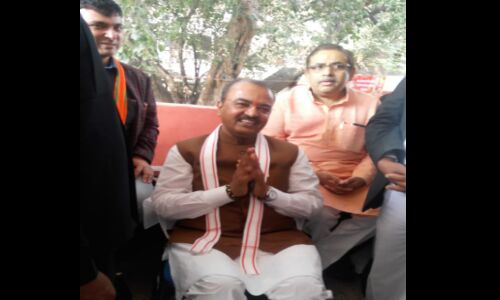 उपमुख्यमंत्री केशव मौर्य जिला न्यायालय पहुंचे, कोर्ट ने दिया था कल निर्देश उपमुख्यमंत्री केशव मौर्य जिला न्यायालय पहुंचे, कोर्ट ने दिया था कल निर्देश
