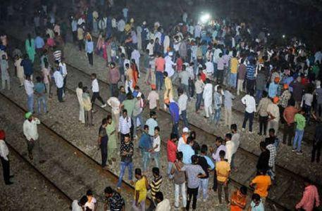 वायरल वीडियो : 45 सेकंड के वीडियो ने हिलाकर रख दिया पूरा देश! वायरल वीडियो : 45 सेकंड के वीडियो ने हिलाकर रख दिया पूरा देश!