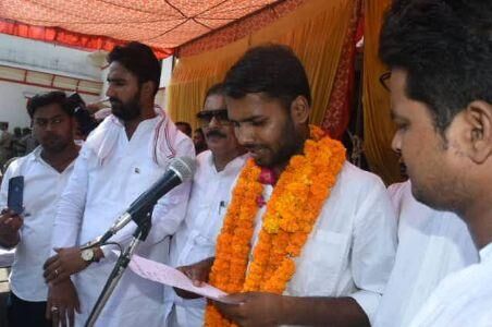 देखिये तस्वीरे इविवि में नवनिर्वाचित पदाधिकारियों ने ली शपथ