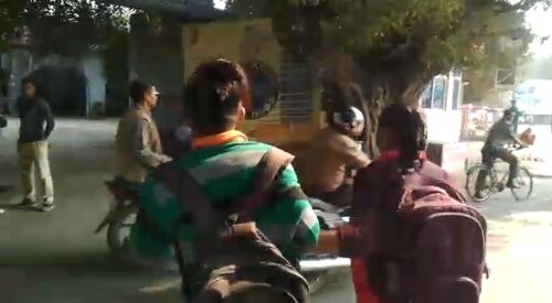 जब शेरनी बनी यह बेटी और पकड़कर ले गई इस नए मजनूं को थाने!