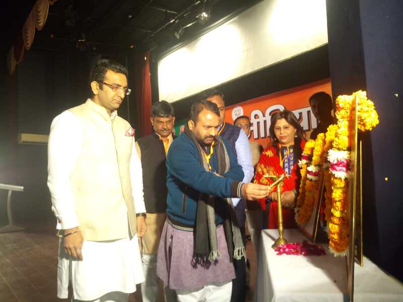 हमारी सरकारों ने जातिवाद मिटाया है, विकासवाद लागू किया है - डॉ चंद्रमोहन हमारी सरकारों ने जातिवाद मिटाया है, विकासवाद लागू किया है - डॉ चंद्रमोहन