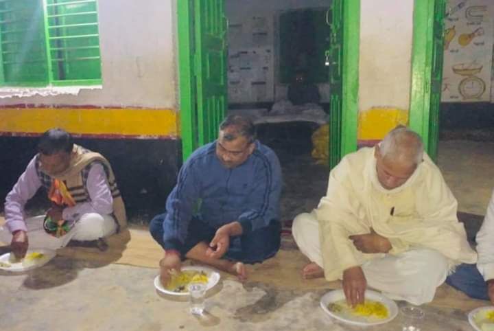 मुख्यमंत्री योगी आदित्यनाथ के आदेश की उनके ही मंत्री खूब उड़ा रहे धज्जियाँ मुख्यमंत्री योगी आदित्यनाथ के आदेश की उनके ही मंत्री खूब उड़ा रहे धज्जियाँ