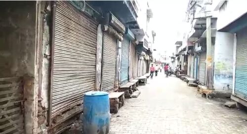 एससी /एसटी एक्ट में संशोधन का अलवर के लक्ष्मणगढ़ में बाजार पूर्णतया बंद रहे एससी /एसटी एक्ट में संशोधन का अलवर के लक्ष्मणगढ़ में बाजार पूर्णतया बंद रहे