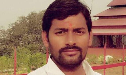 307 के आरोपी प्रभाकर सिंह ने पूर्व सयुस जिलाध्यक्ष राकेश यादव पर कराया फर्जी मुकदमा, सपाईयों में रोष 307 के आरोपी प्रभाकर सिंह ने पूर्व सयुस जिलाध्यक्ष राकेश यादव पर कराया फर्जी मुकदमा, सपाईयों में रोष