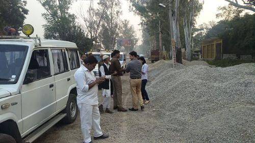 खनन विभाग टीम का छापा, खनन माफियाओं ने की खनन अधिकारी से मारपीट खनन विभाग टीम का छापा, खनन माफियाओं ने की खनन अधिकारी से मारपीट