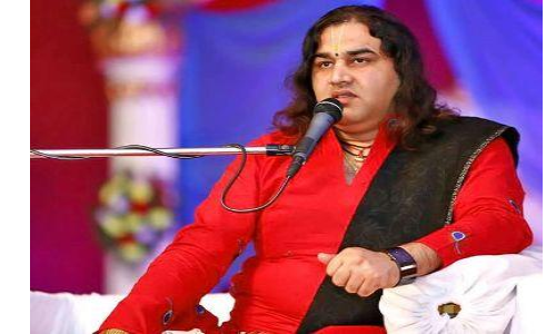 सवर्णों के समर्थन में खुलकर बोले देवकी नंदन महाराज सवर्णों के समर्थन में खुलकर बोले देवकी नंदन महाराज