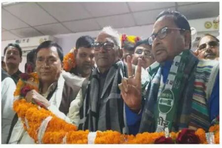 बिहार में भीषण ठंड में राजनैतिक गर्मी बढ़ी, कुशवाहा ने थामा जदयू का दामन बिहार में भीषण ठंड में राजनैतिक गर्मी बढ़ी, कुशवाहा ने थामा जदयू का दामन