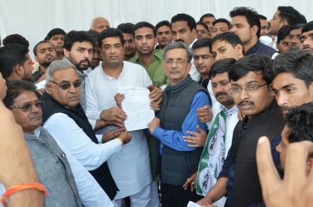 चौकीदार ही चोर है, युवाओं-किसानों को लूट रही भाजपा : वसीम राजा चौकीदार ही चोर है, युवाओं-किसानों को लूट रही भाजपा : वसीम राजा