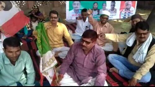 हज़ारो की संख्या में सुल्तानपुर से किसान करेंगे दिल्ली को कूच हज़ारो की संख्या में सुल्तानपुर से किसान करेंगे दिल्ली को कूच
