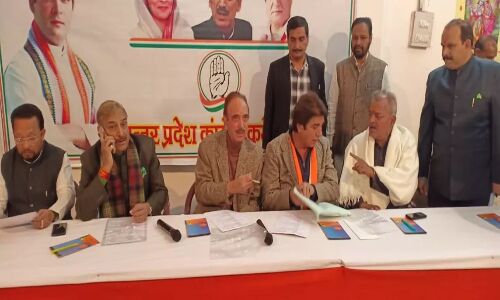 कांग्रेस ने दिया बसपा को झटका, बसपा के अलीगढ़ जोन कोआर्डिनेटर को दिलाई पार्टी की सदस्यता कांग्रेस ने दिया बसपा को झटका, बसपा के अलीगढ़ जोन कोआर्डिनेटर को दिलाई पार्टी की सदस्यता