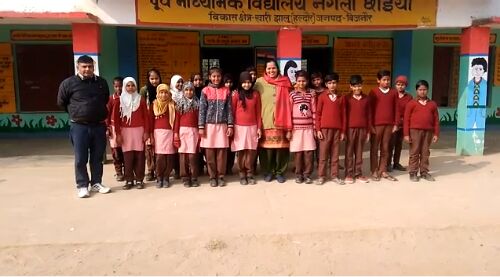बिग बी अमिताभ ने यूपी के प्राइमरी स्कूल की बच्चियों की तारीफ़! बिग बी अमिताभ ने यूपी के प्राइमरी स्कूल की बच्चियों की तारीफ़!