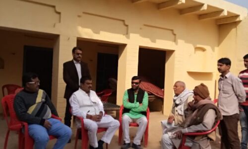 जनसत्ता दल के नेता अक्षय प्रताप सिंह शोक सम्वेदना व्यक्त करने पहुचे शहीद निरीक्षक सुबोध कुमार के घर जनसत्ता दल के नेता अक्षय प्रताप सिंह शोक सम्वेदना व्यक्त करने पहुचे शहीद निरीक्षक सुबोध कुमार के घर