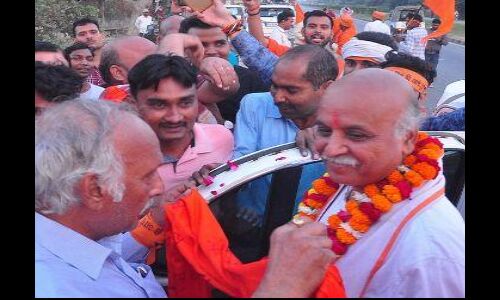डॉ प्रवीन तोगड़िया पहुंचे अयोध्या, किये रामलला के दर्शन और बोले बड़ी बात! डॉ प्रवीन तोगड़िया पहुंचे अयोध्या, किये रामलला के दर्शन और बोले बड़ी बात!