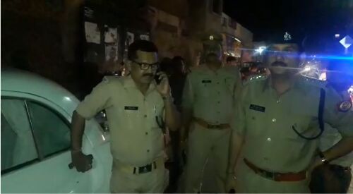 एसपी सिटी रण विजय सिंह की टीम का छापा, अवैध तरीके से चल रहा था कटान, भारी मात्रा में मीट बरामद एसपी सिटी रण विजय सिंह की टीम का छापा, अवैध तरीके से चल रहा था कटान, भारी मात्रा में मीट बरामद