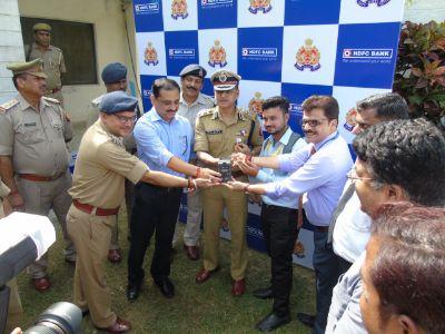 आईजी बिनोद कुमार सिंह ने किया बिजनौर में दौरा, जनता से पुलिस में सुधार और कमी को लेकर किया जन संवाद आईजी बिनोद कुमार सिंह ने किया बिजनौर में दौरा, जनता से पुलिस में सुधार और कमी को लेकर किया जन संवाद