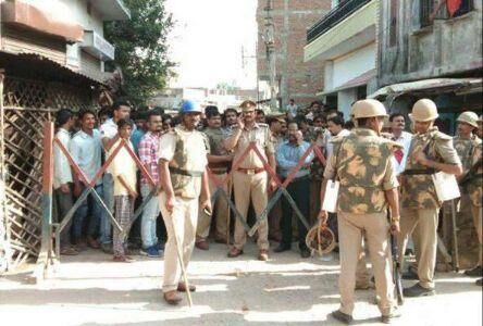 हमीरपुर में जुलूस के रास्ते को ले कर बवाल, उपद्रवियों ने पुलिस पे किया पथराव, CM ने DGP को तलब किया