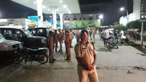 घटतौली पर एसपी सख्त, पत्थरवाजी करने वालों के खिलाफ होगी सख्त कार्यवाही घटतौली पर एसपी सख्त, पत्थरवाजी करने वालों के खिलाफ होगी सख्त कार्यवाही