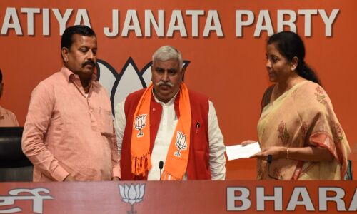 BSP को झटका, पूर्व मंत्री अवधपाल सिंह यादव BJP में शामिल