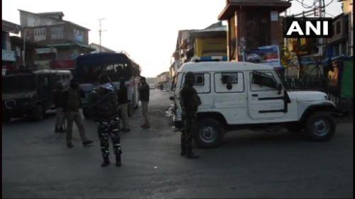जम्मू-कश्मीर: कुलगाम एनकाउंटर में सुरक्षा बलों ने तीन आतंकियों को किया ढेर, 1 जवान घायल