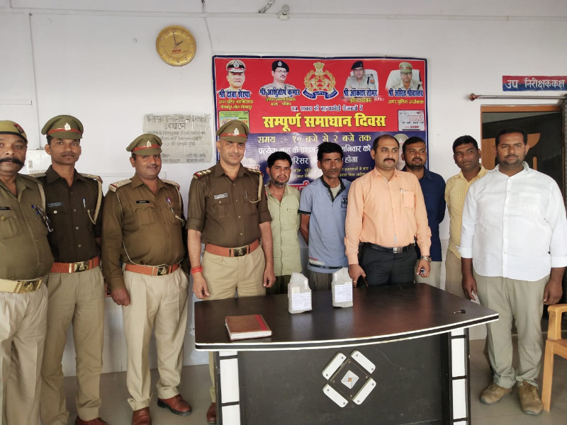 संतकबीरनगर पुलिस की बड़ी कामयाबी, 30 लाख की विदेशी शराब के साथ दो तस्कर गिरफ्तार संतकबीरनगर पुलिस की बड़ी कामयाबी, 30 लाख की विदेशी शराब के साथ दो तस्कर गिरफ्तार