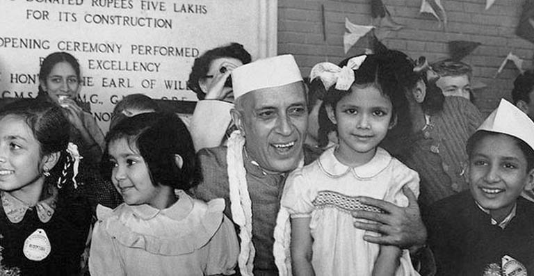 नेहरू के जन्मदिन पर क्यों मनाया जाता है बाल दिवस - जानिए इसका इतिहास