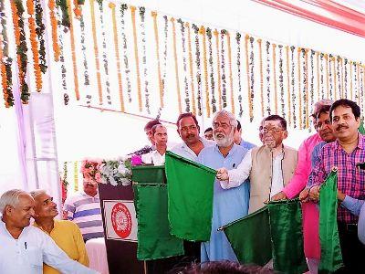 अब प्रतिदिन दौड़ेगी आगरा फोर्ड: संतोष गंगवार अब प्रतिदिन दौड़ेगी आगरा फोर्ड: संतोष गंगवार