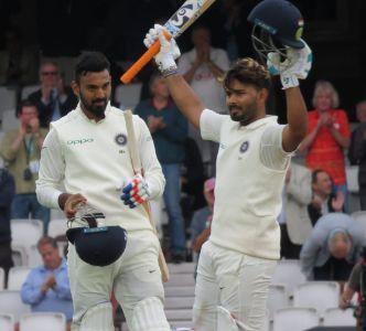 INDIA vs ENGLAND 5th Test Live: छक्का मारकर ऋषभ पंत ने लगाया शानदार शतक