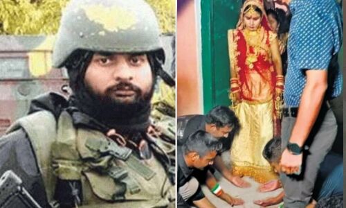 सौ कमांडो भाईयों ने कराई शहीद कमांडो की बहन की विदाई, हथेलियां जमीन पर रखकर किया विदा सौ कमांडो भाईयों ने कराई शहीद कमांडो की बहन की विदाई, हथेलियां जमीन पर रखकर किया विदा