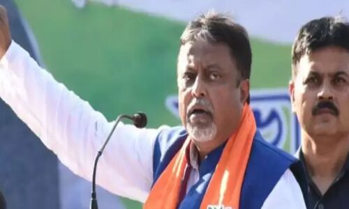 TMC विधायक सत्यजीत बिस्वास की हत्या मामले में बीजेपी नेता मुकुल रॉय का नाम दर्ज, दो गिरफ्तार TMC विधायक सत्यजीत बिस्वास की हत्या मामले में बीजेपी नेता मुकुल रॉय का नाम दर्ज, दो गिरफ्तार