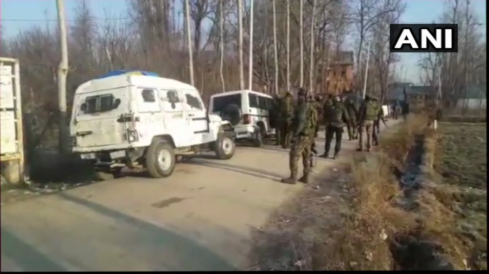 पुलवामा: हिज्बुल कमांडर जहूर ठोकर समेत 3 आतंकी ढेर, एक जवान शहीद - झड़प में 6 की मौत पुलवामा: हिज्बुल कमांडर जहूर ठोकर समेत 3 आतंकी ढेर, एक जवान शहीद - झड़प में 6 की मौत