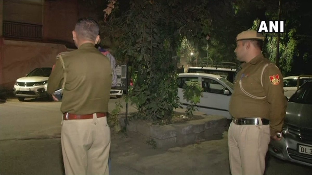 दिल्ली: घर में घुसकर बुजुर्ग महिला की हत्या, पति जब घर लौटे तो सोफे पर पड़ी मिली लाश!