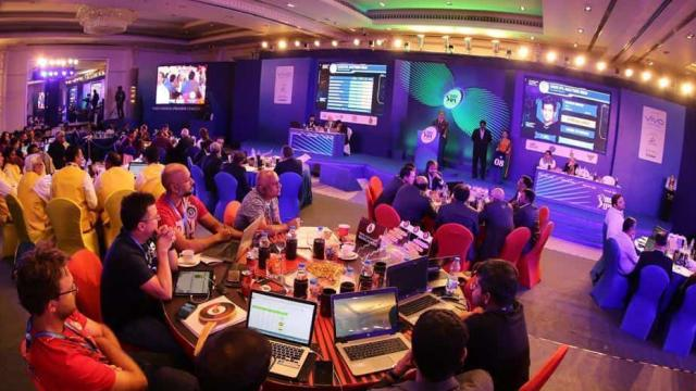 #IPLAuction2019 LIVE : युवराज सिंह को नहीं मिला कोई खरीददार, 5 करोड़ रुपये में बिके अक्षर पटेल