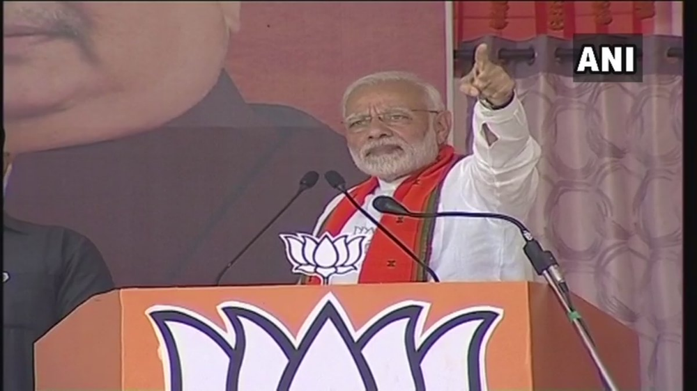 पीएम मोदी बोले, नोटबंदी की वजह से जमानत पर घूम रहे हैं सोनिया-राहुल पीएम मोदी बोले, नोटबंदी की वजह से जमानत पर घूम रहे हैं सोनिया-राहुल