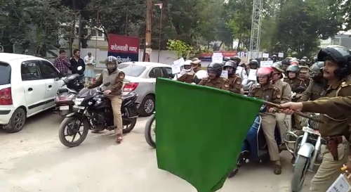 यातायात माह के मद्देनजर बिजनौर पुलिस ने निकाली रैली