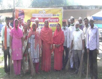 गांधी जयंती के उपलक्ष में मानव उत्थान सेवा समिति द्वारा चलाया गया सफाई अभियान