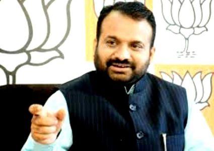 विपक्षी सरकारों की तरह जनता के धन को ऐशोआराम में नहीं लुटाएगी बीजेपी सरकार : डॉ. चन्द्रमोहन विपक्षी सरकारों की तरह जनता के धन को ऐशोआराम में नहीं लुटाएगी बीजेपी सरकार : डॉ. चन्द्रमोहन