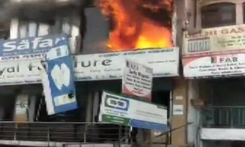 दिल्‍ली के जामियानगर इलाके में अब्‍दुल फजल एनक्‍लेव में भीषण आग, 2 बच्‍चों की मौत