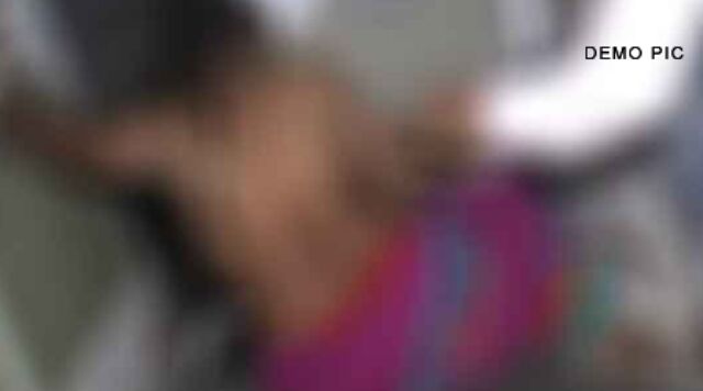 मंदिर में पूजा करने गई दलित माँ बेटी को नंगा कर पीटा