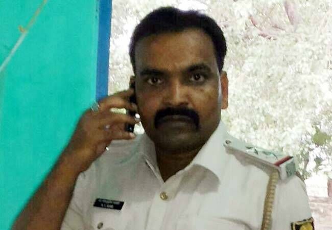 बिहार में पुलिसवाले भी महफूज नहीं, दिनदहाड़े SHO की गोली मारकर हत्या बिहार में पुलिसवाले भी महफूज नहीं, दिनदहाड़े SHO की गोली मारकर हत्या
