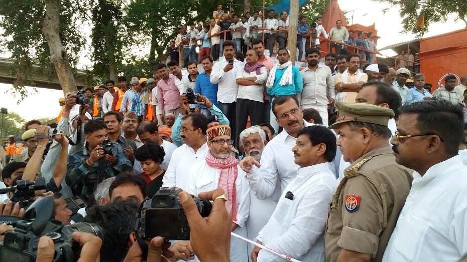 घाटो का निर्माणऔर सौन्दर्यीकरण कार्य युद्धस्तर पर कराया जाए  -शिवपाल सिंह यादव