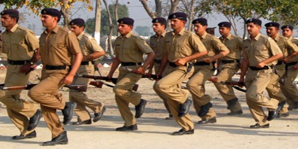 10वीं पास के लिए UP पुलिस में वैकेंसी, सैलरी 20 हजार रुपये, जल्द अप्लाई करें...