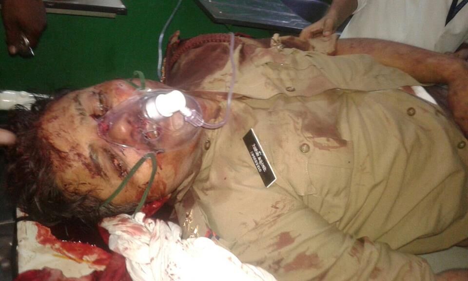 पुलिस पर हमले में SHO की मौत, SP सहित कई घायल पुलिस पर हमले में SHO की मौत, SP सहित कई घायल