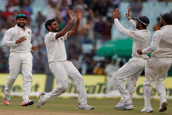 कोलकाता टेस्ट: महज 204 रन पर सिमटी न्यूजीलैंड टीम, इंडिया 112 रन आगे